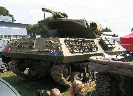 M10, War & Peace Show 2004